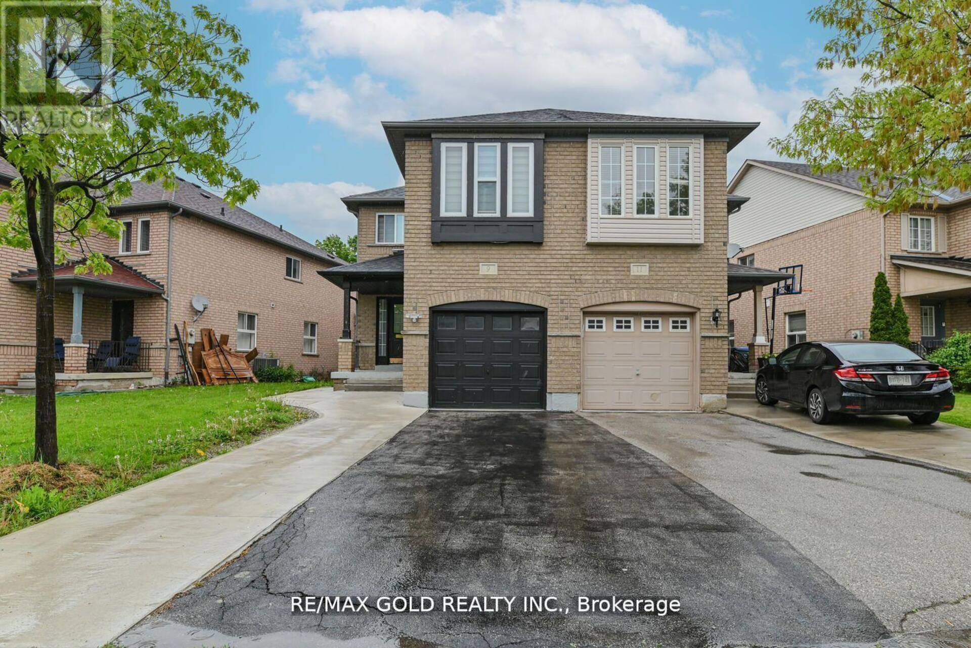 9 FAIRLAWN BOULEVARD Brampton