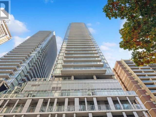 2215 - 195 REDPATH AVENUE Toronto Ontario