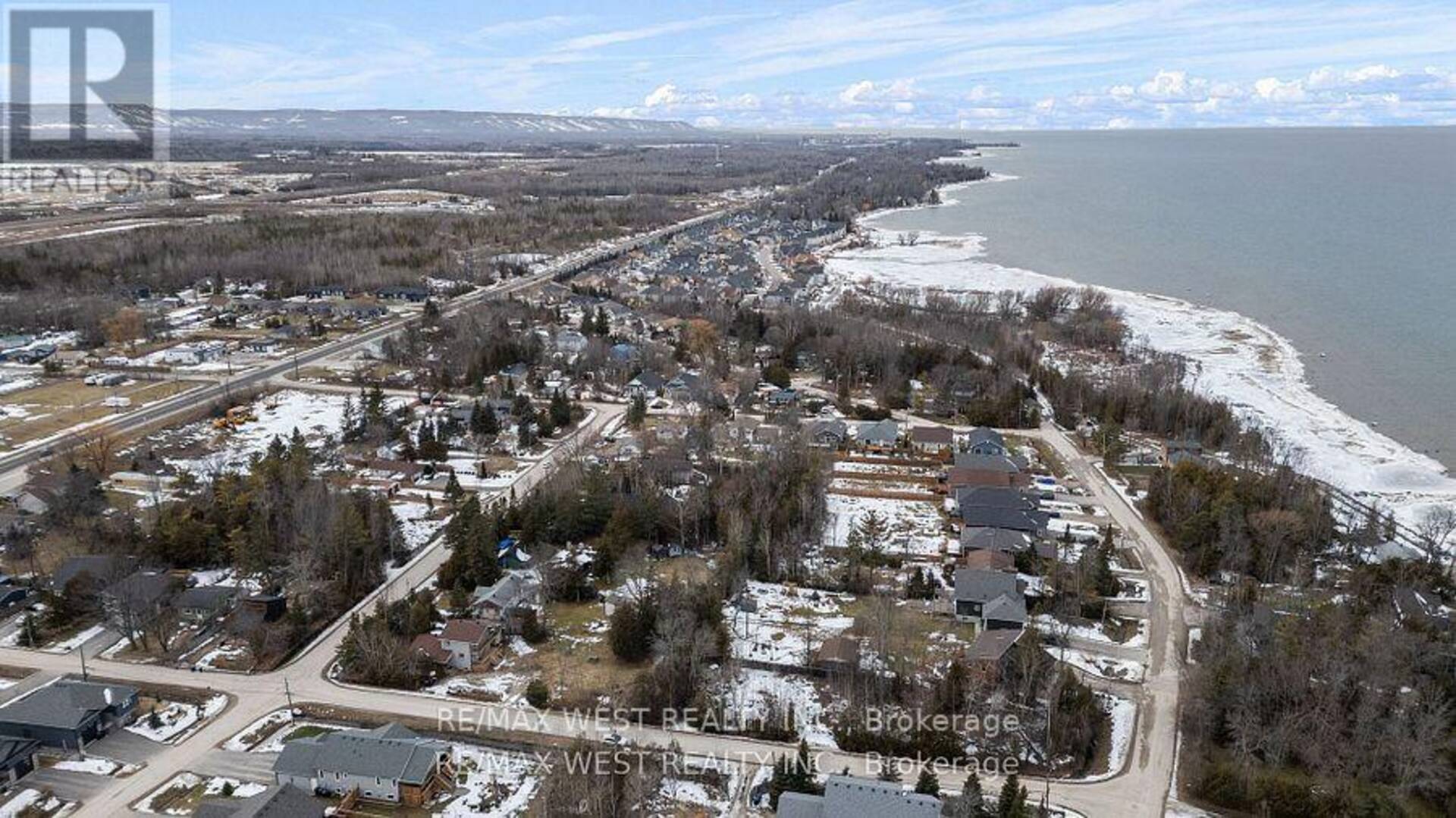 30 BAYSWATER DRIVE W Wasaga Beach