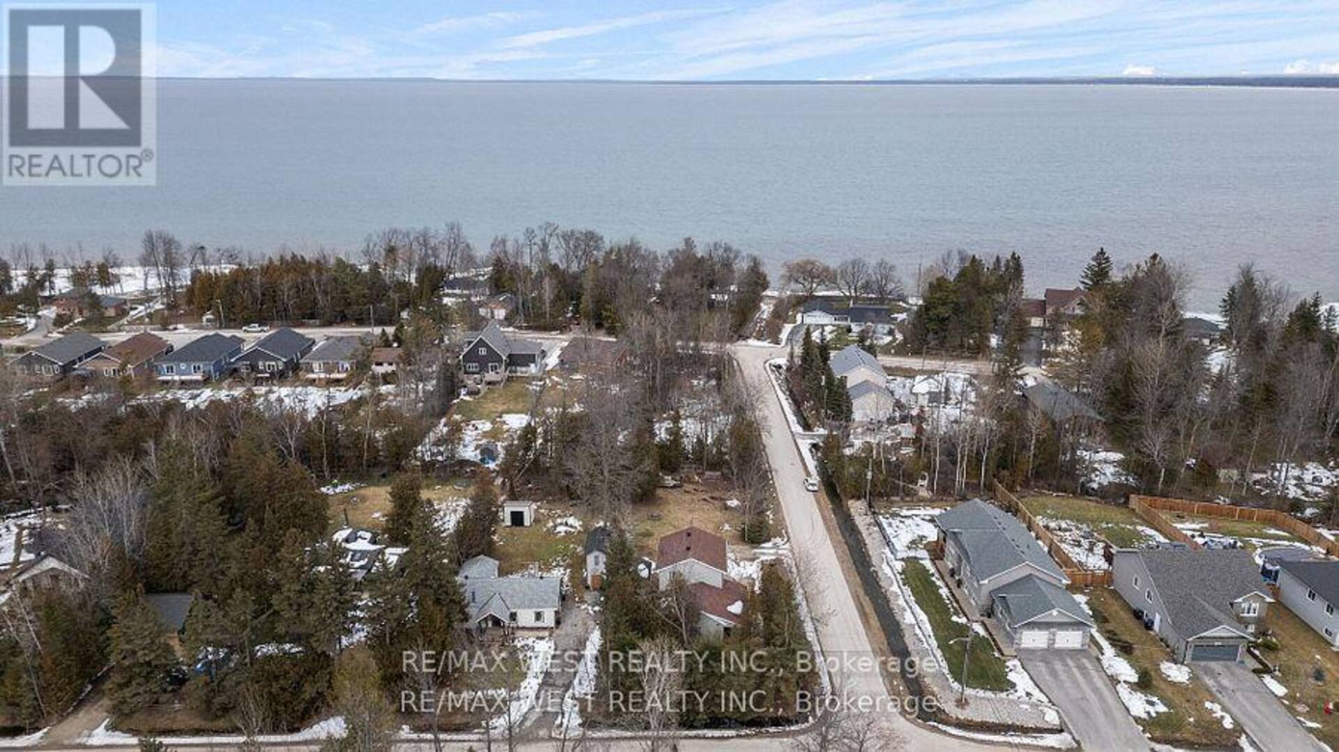 30 BAYSWATER DRIVE W Wasaga Beach