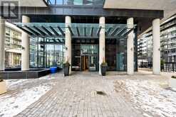 802 - 39 ANNIE CRAIG DRIVE Toronto