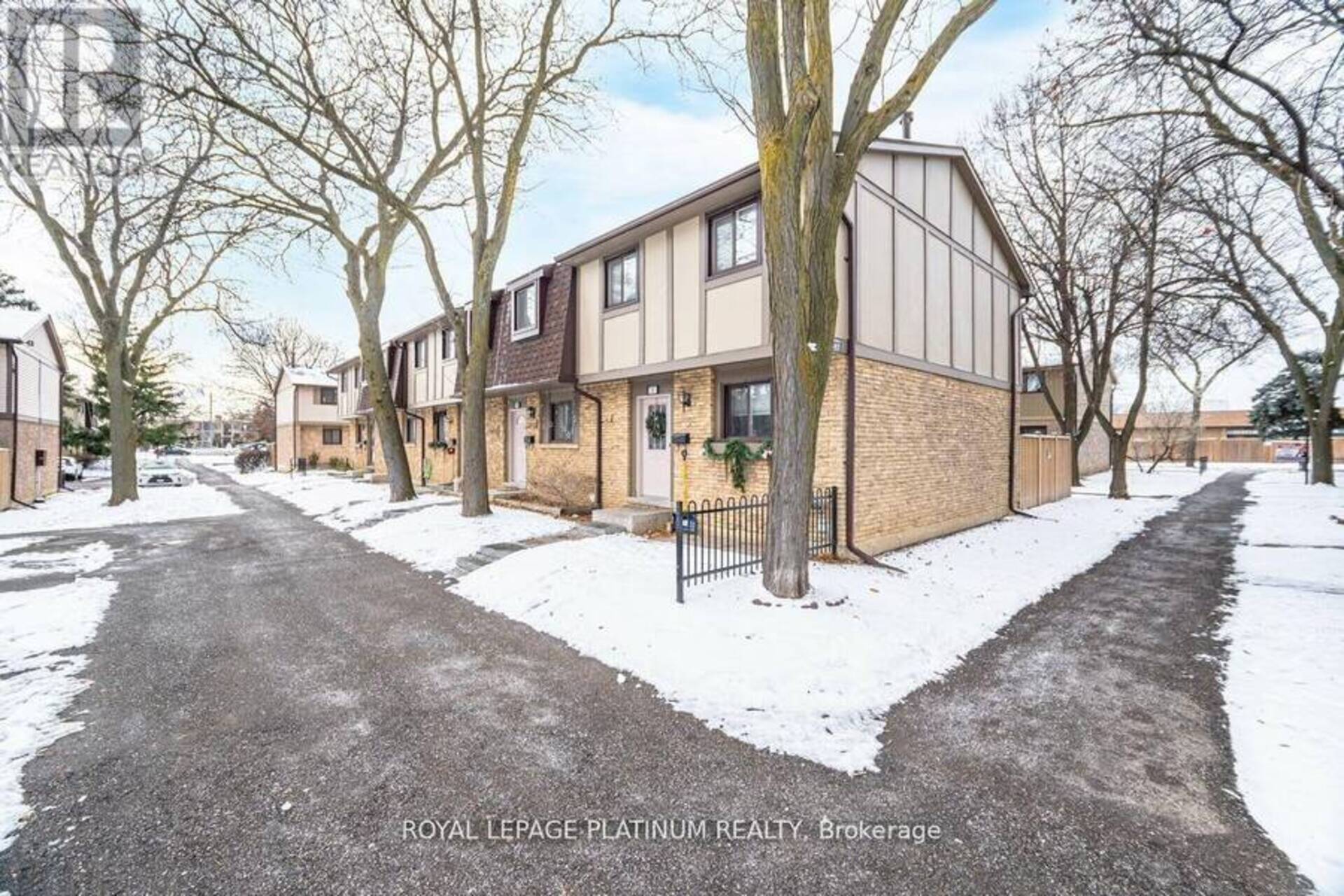 54 - 105 HANSEN ROAD N Brampton