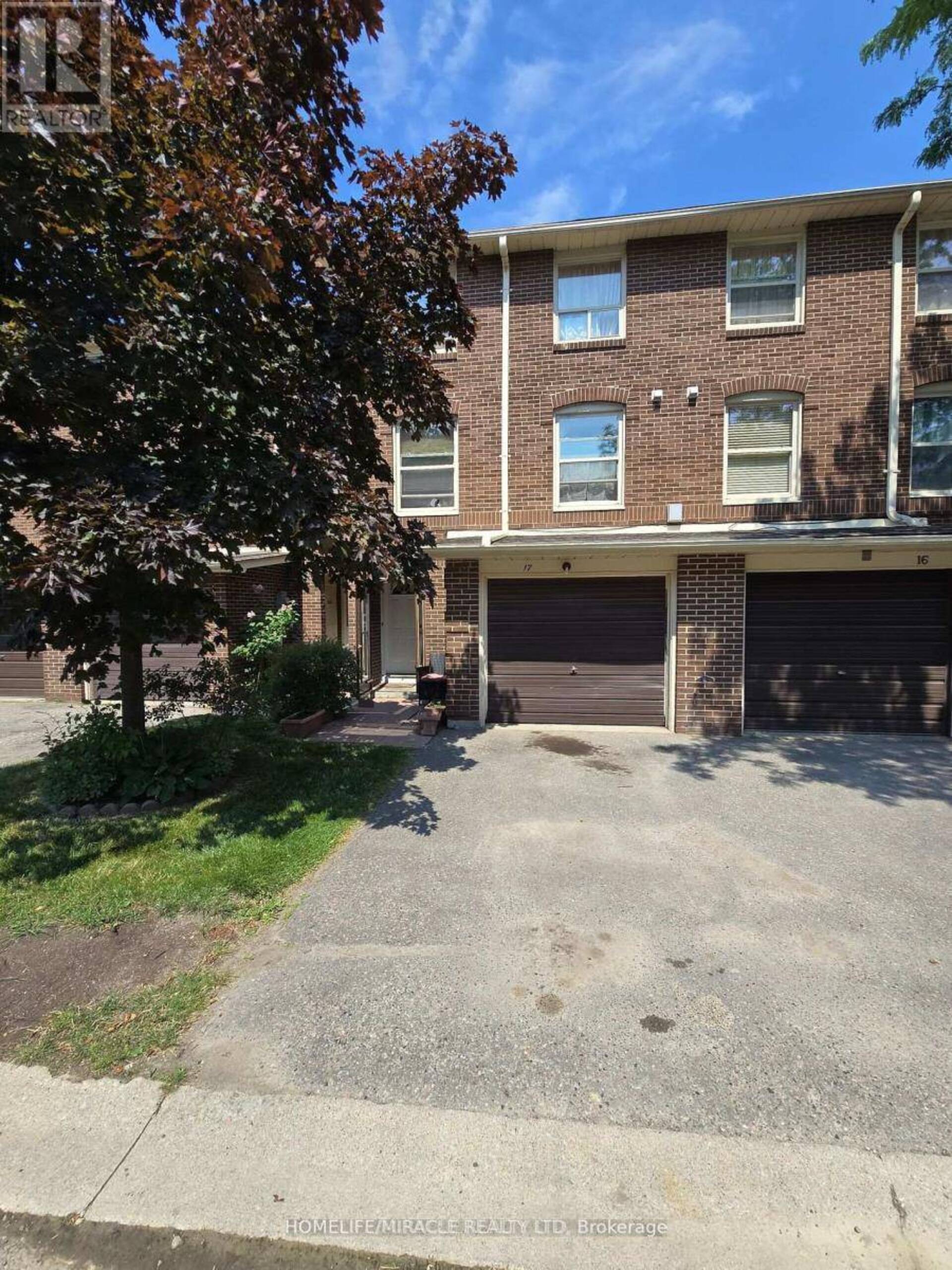 17 - 17 EDEN PARK DRIVE Brampton