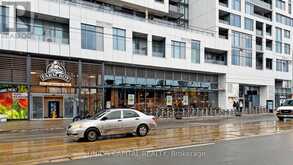 719 - 27 BATHURST STREET Toronto