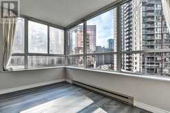 1307 - 717 BAY STREET Toronto