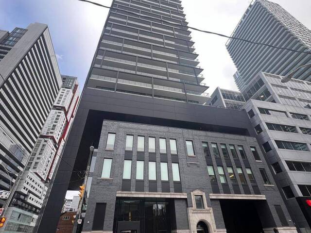 2301 - 125 PETER STREET Toronto Ontario