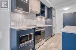 421 - 395 DUNDAS STREET W Oakville