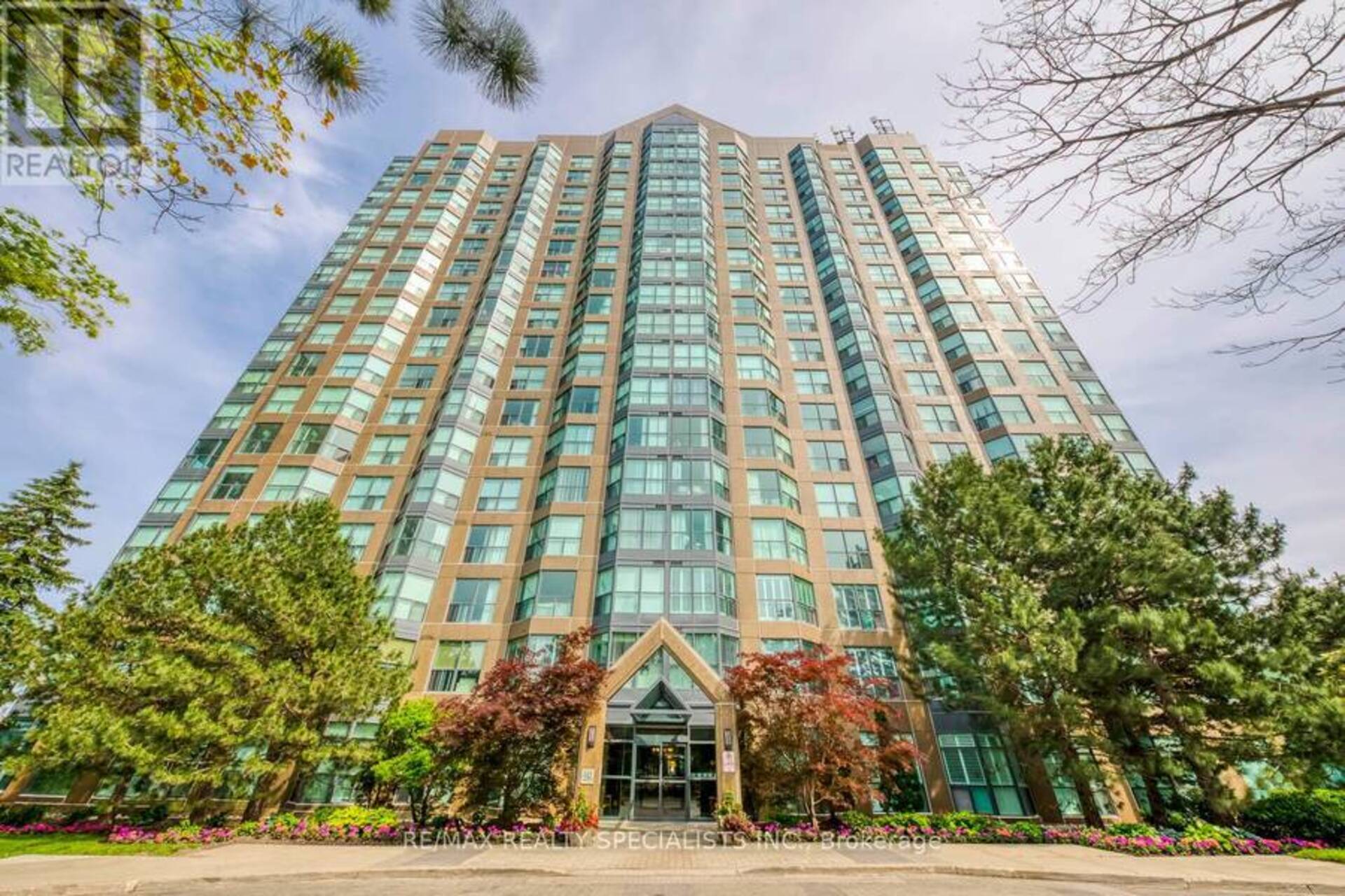 1605 - 2177 BURNHAMTHORPE ROAD W Mississauga