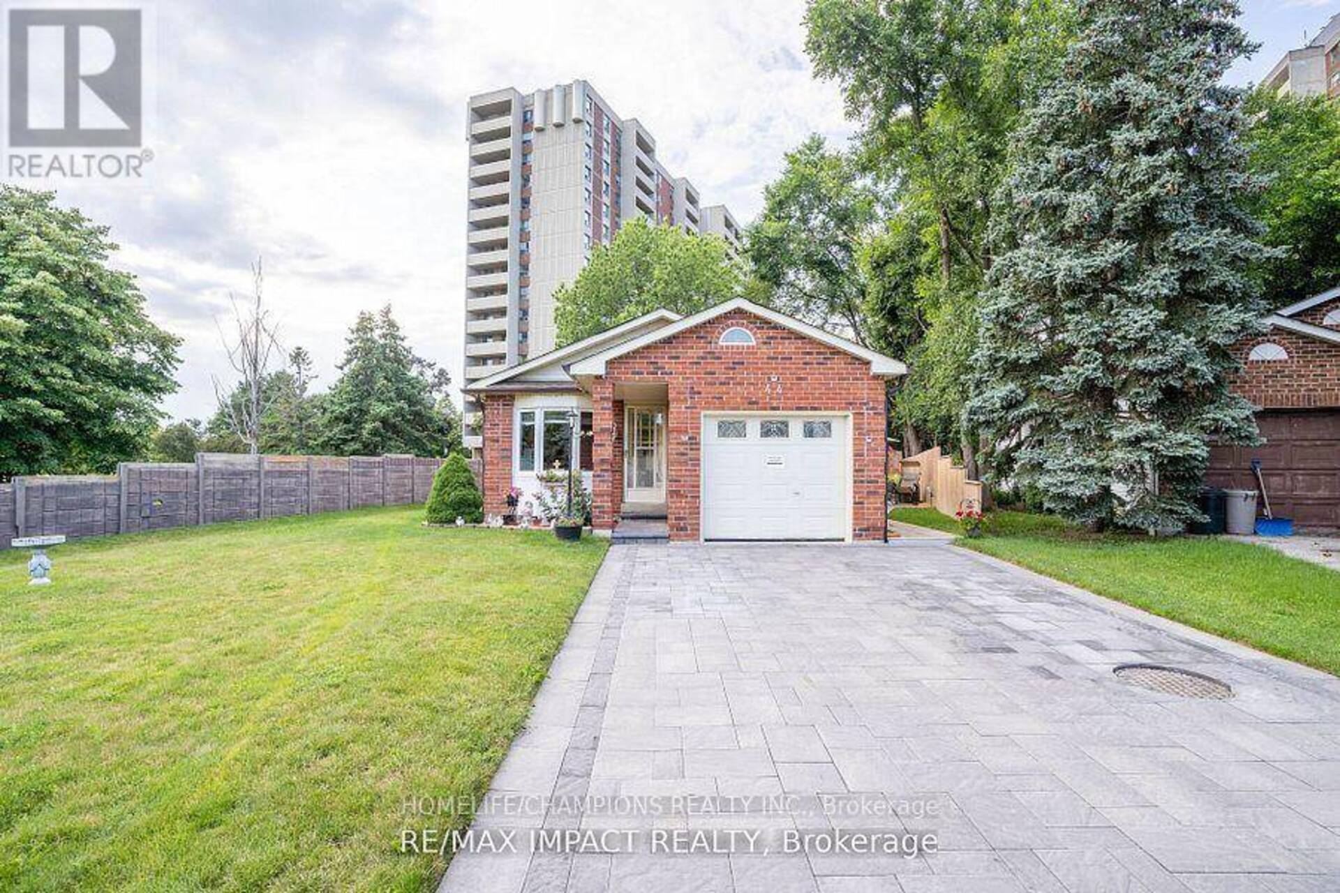 44 PLUMRIDGE CIRCLE Ajax