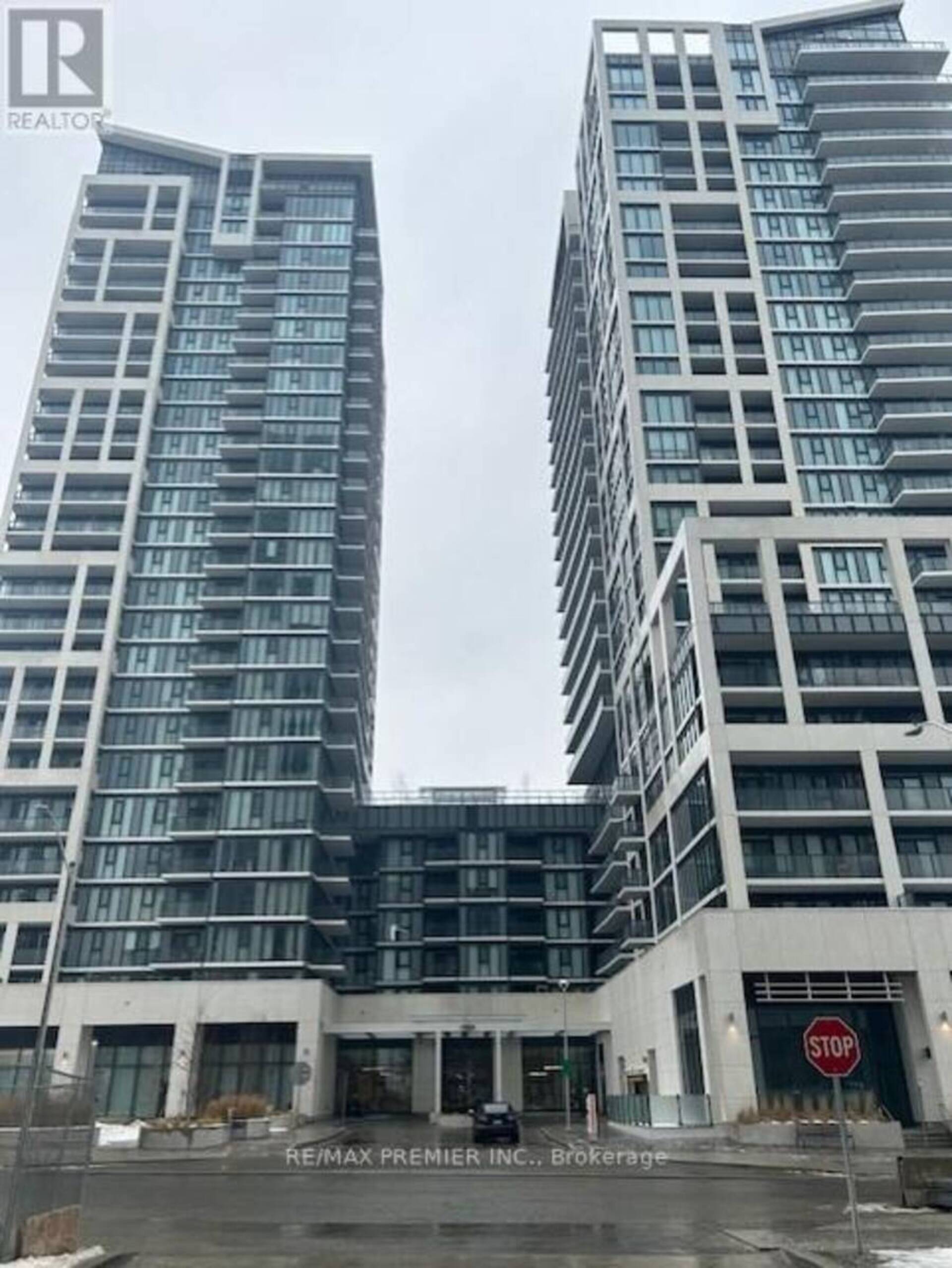 812 - 9000 JANE STREET Vaughan