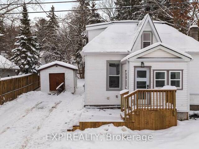 15 DUNCAN STREET E Huntsville Ontario