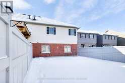 23 BANTING CRESCENT Essa