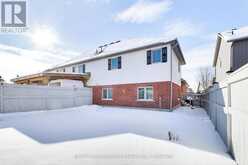 23 BANTING CRESCENT Essa