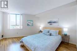 2504 - 270 QUEENS QUAY W Toronto