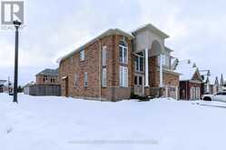 33 ELLIS CRESCENT Kawartha Lakes