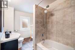 3RD - 62 CLIFTON ROAD Toronto