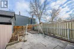 25 HOWLAND ROAD Toronto