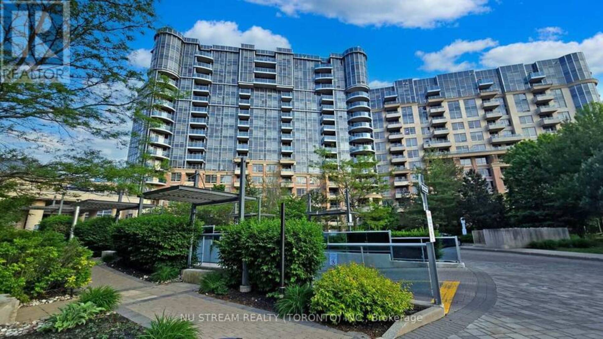 610 - 33 COX BOULEVARD Markham