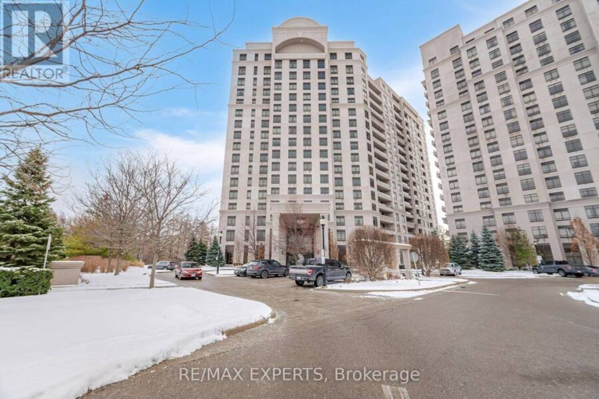 807 - 9255 JANE STREET Vaughan