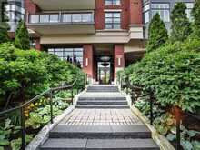 401 - 9 BURNHAMTHORPE CRESCENT Toronto