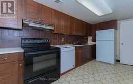 402 - 349 ST.CLAIR AVENUE W Toronto