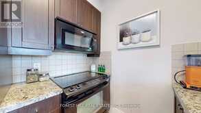 PH 24 - 25 GREENVIEW AVENUE Toronto