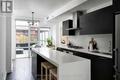 TH1 - 41 OSSINGTON AVENUE Toronto