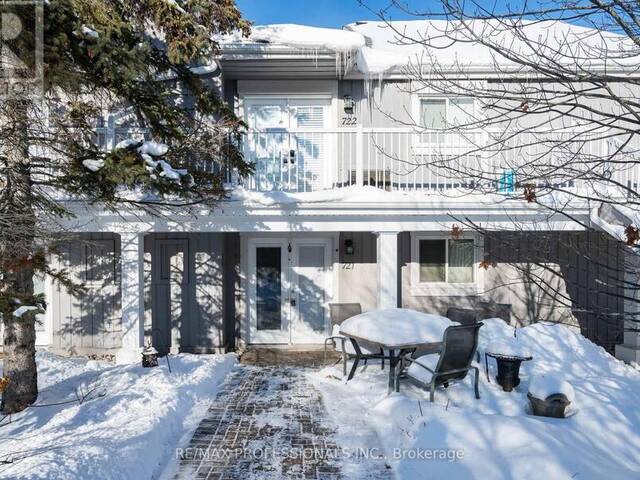 721 - 11 DAWSON DRIVE Collingwood