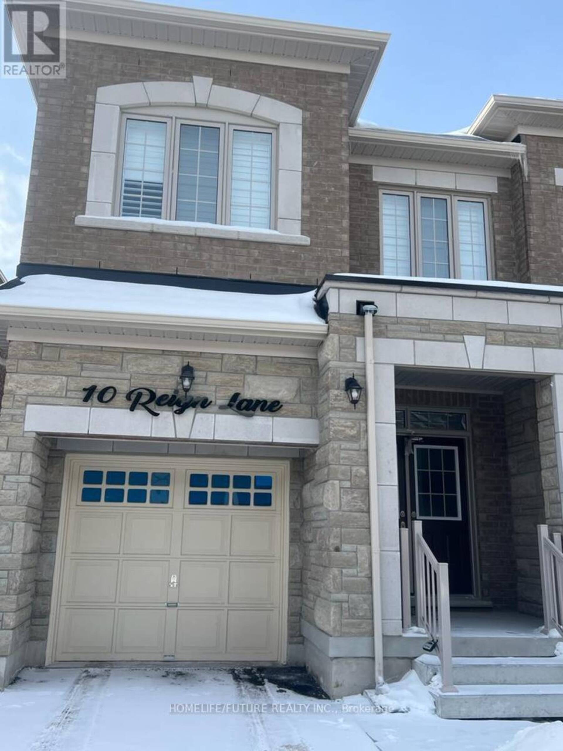 10 REIGN LANE Markham