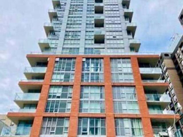 702 - 702 126 SIMCOE STREET Toronto Ontario