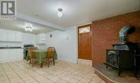 10 LEIGHTON COURT Toronto