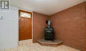 10 LEIGHTON COURT Toronto