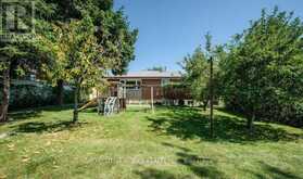 10 LEIGHTON COURT Toronto