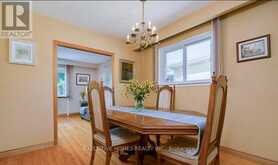 10 LEIGHTON COURT Toronto