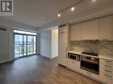 1016 - 10 HONEYCRISP CRESCENT Vaughan