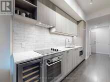 805 - 2020 BATHURST STREET Toronto