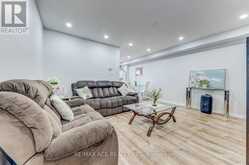 112 PINERY TRAIL Toronto