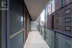 1610 - 770 BAY STREET Toronto