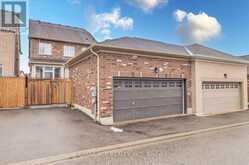 MAIN - 6 LAWRENCE PILKINGTON AVENUE Markham