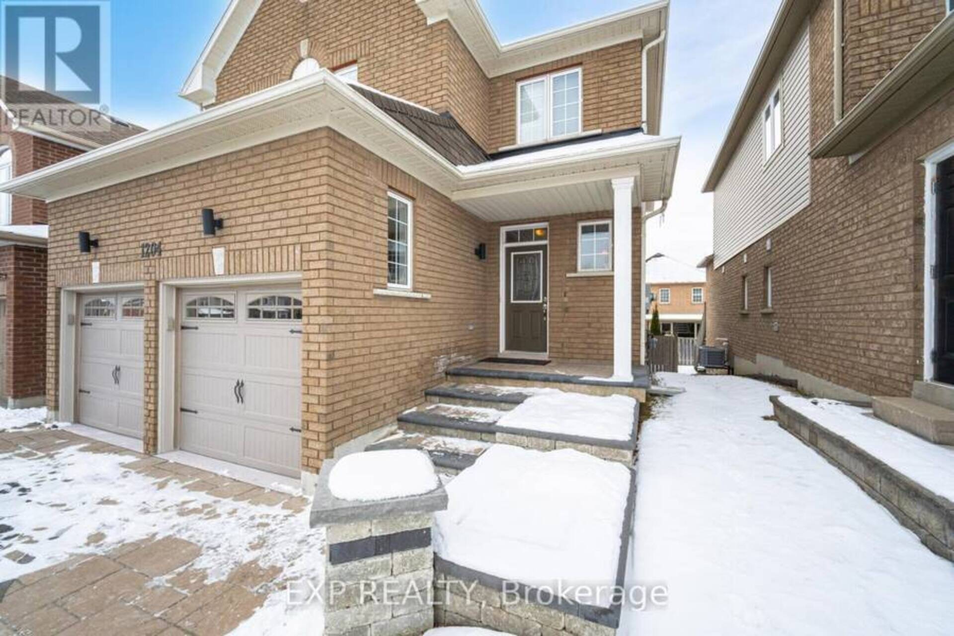 1204 LANGLEY CIRCLE Oshawa