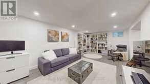 42 MUIRHEAD ROAD Toronto