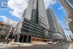 806 - 117 BROADWAY AVENUE N Toronto