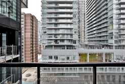 815 - 117 BROADWAY AVENUE Toronto