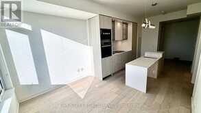 1002 - 11 YORKVILLE AVENUE Toronto