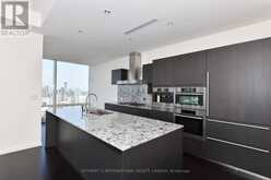 5303 - 180 UNIVERSITY AVENUE Toronto