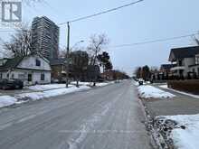 B - 17 HILLCREST AVENUE Brampton