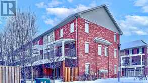 3 HYDE PARK MEWS Kitchener