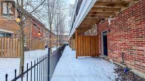 3 HYDE PARK MEWS Kitchener