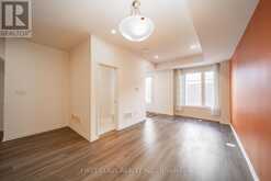 197 - 10 LLOYD JANES LANE Toronto