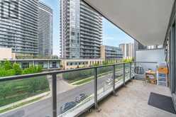 303 - 52 FOREST MANOR ROAD Toronto